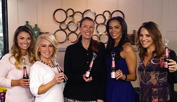 The Boradcast TV hosts Megan Jones, Amy Kushnir, Dawn Neufeld and Lisa Pinero with me